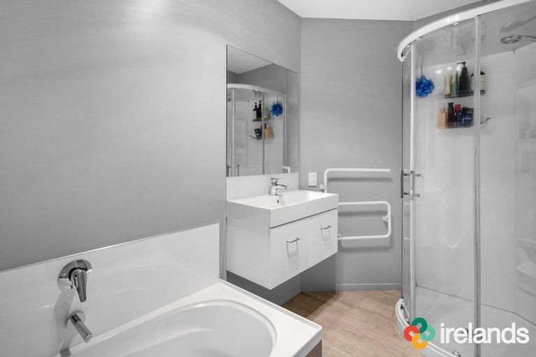 Photo of property in 70c Elizabeth Street, Riccarton, Christchurch, 8041