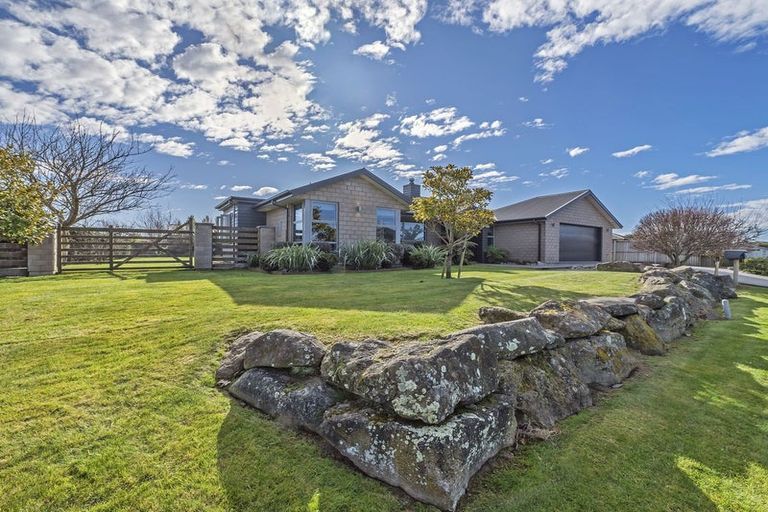 Photo of property in 19 Beaumont Drive, Rolleston, 7614