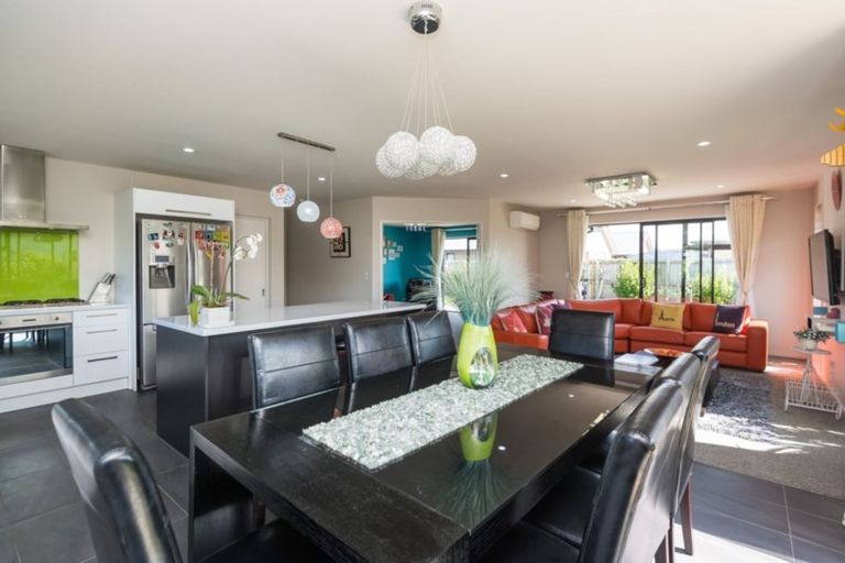 Photo of property in 15 Whitnall Street, Halswell, Christchurch, 8025