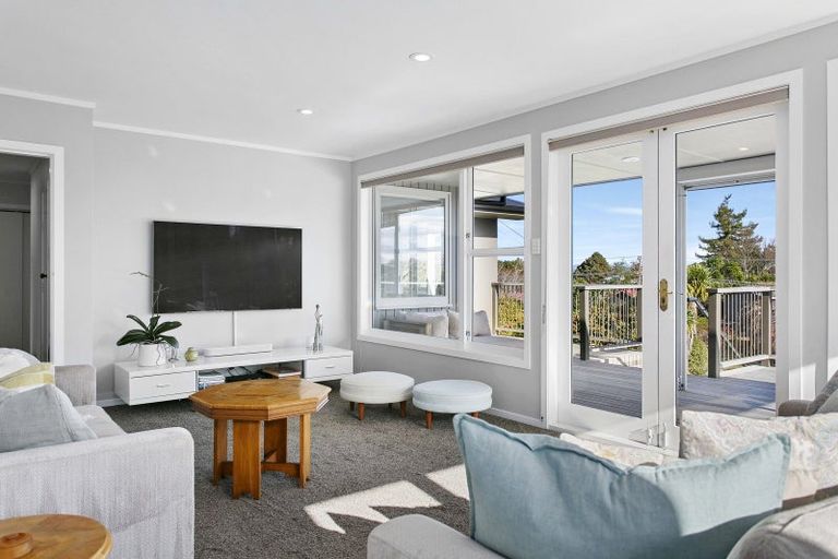 Photo of property in 46 Chesham Avenue, Waipahihi, Taupo, 3330