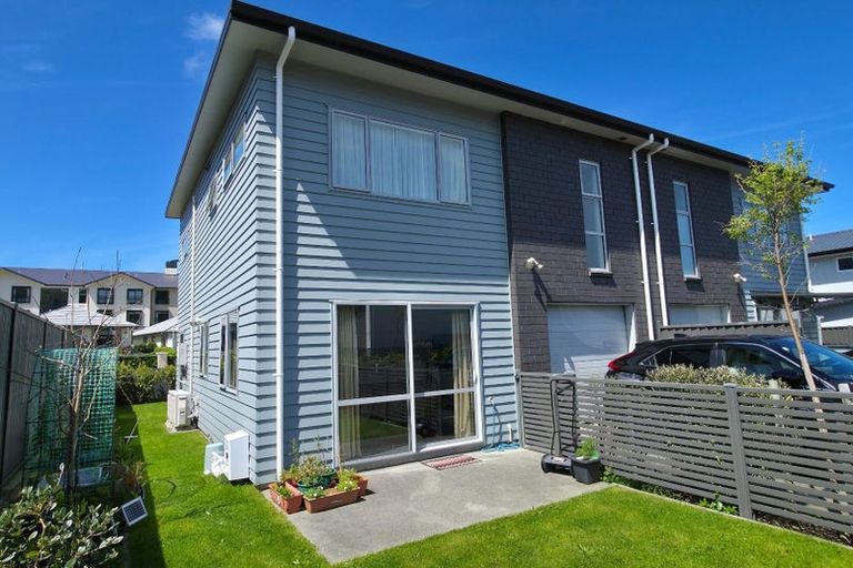 Photo of property in 36 Bluff Road, Kenepuru, Porirua, 5022