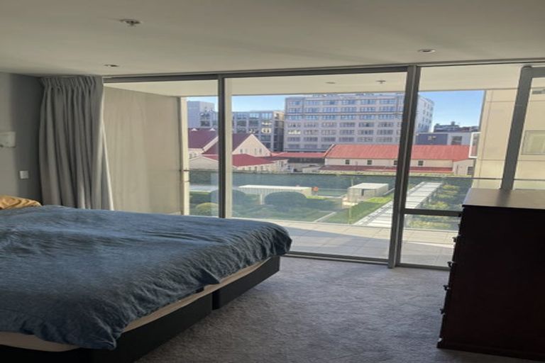 Photo of property in Sanctum Apartments, 35/10b Ebor Street, Te Aro, Wellington, 6011