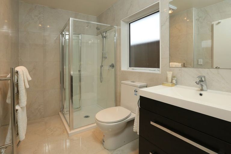 Photo of property in 679a Swanson Road, Swanson, Auckland, 0612