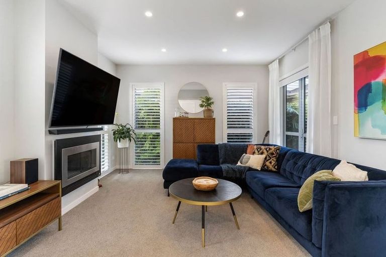 Photo of property in 284e Schnapper Rock Road, Schnapper Rock, Auckland, 0632