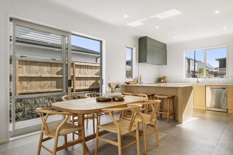 Photo of property in 3 Owen Chapman Drive, Red Beach, 0932