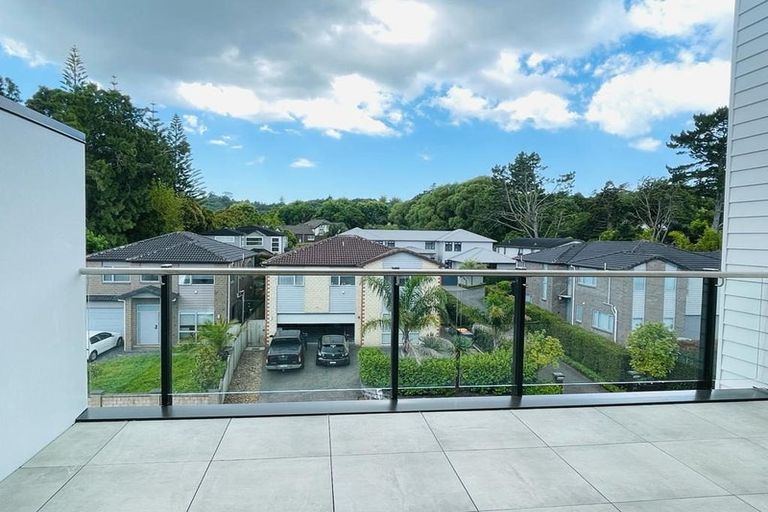 Photo of property in 18/11 Carlos Drive, Flat Bush, Auckland, 2016