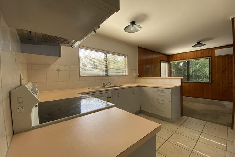 Photo of property in 48 De Quincey Terrace, Highland Park, Auckland, 2010