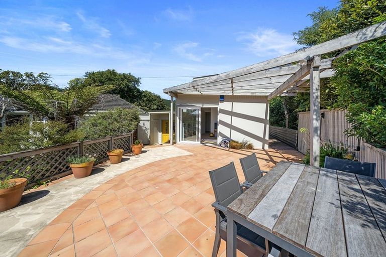 Photo of property in 2/90 Howard Road, Point Howard, Lower Hutt, 5013