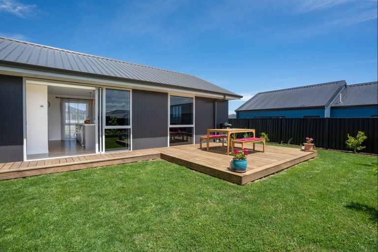 Photo of property in 9 Poroporo Way, Wharewaka, Taupo, 3330