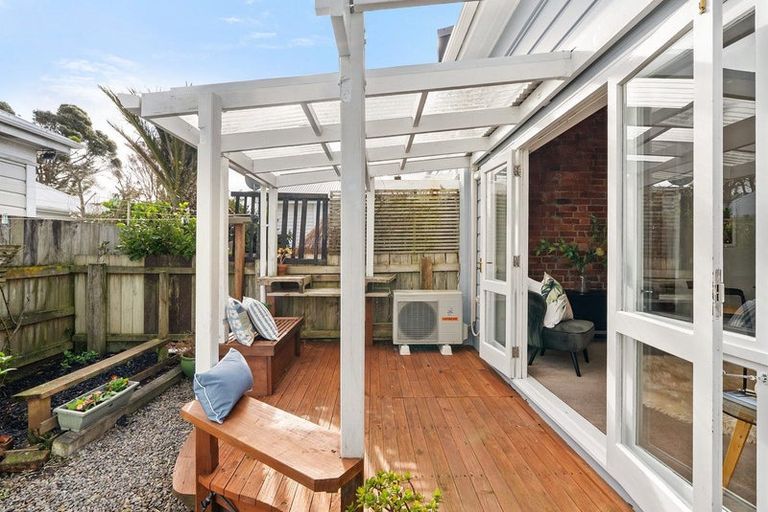 Photo of property in 170 Tasman Street, Mount Cook, Wellington, 6021