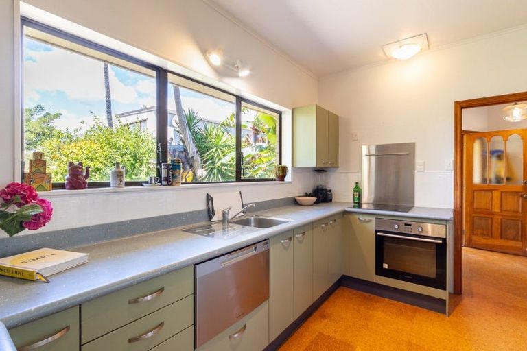 Photo of property in 15a Alexander Road, Raumati Beach, Paraparaumu, 5032