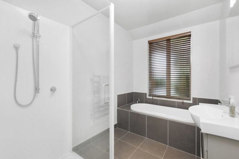 Photo of property in 1 Allingham Lane, Rolleston, 7614