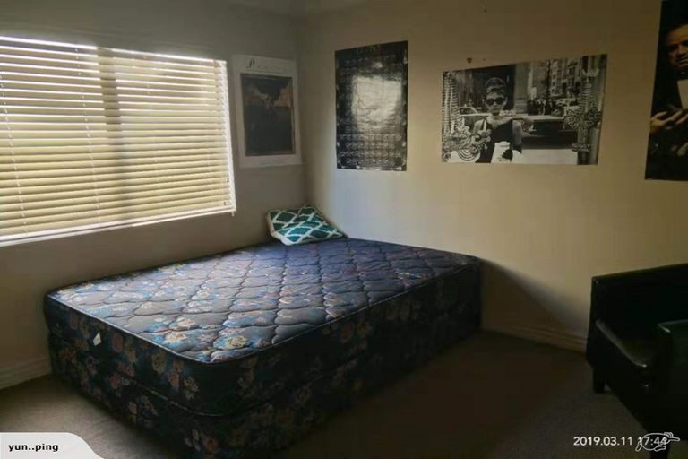 Photo of property in 5 St Johns Road, Saint Johns, Auckland, 1072