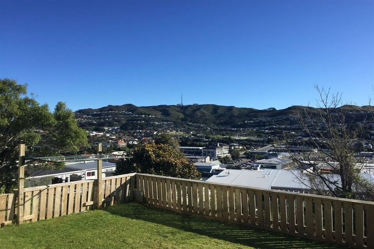 Photo of property in 6 Sheridan Terrace, Johnsonville, Wellington, 6037