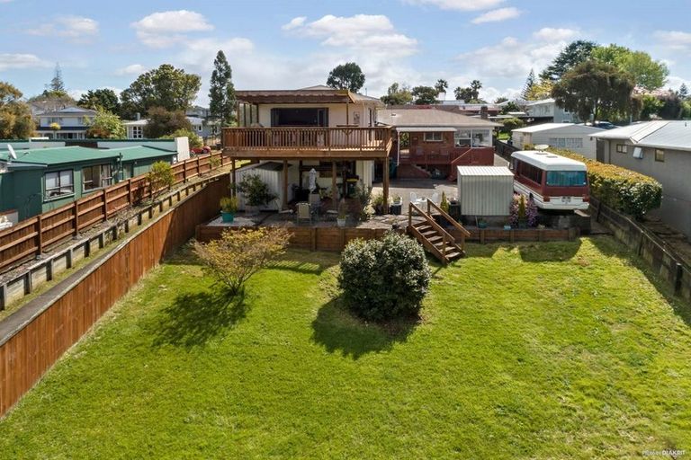 Photo of property in 6 Lucas Place, Weymouth, Auckland, 2103