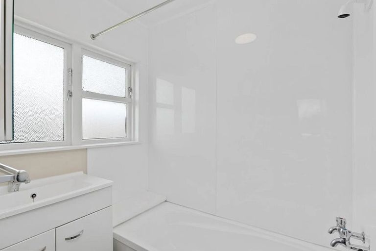 Photo of property in 55 Momorangi Crescent, Redwood, Christchurch, 8051