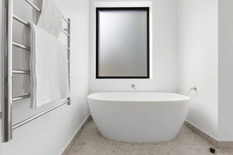 Photo of property in 14 Rubus Street, Wanaka, 9382