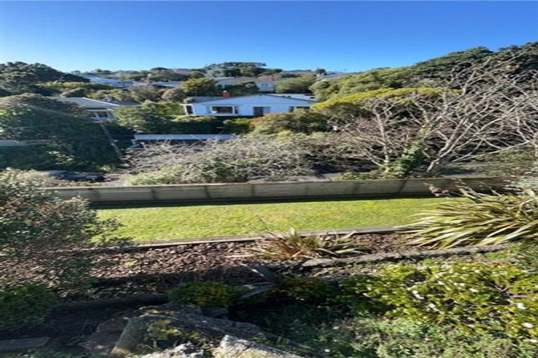 Photo of property in 41 Farm Road, Northland, Wellington, 6012