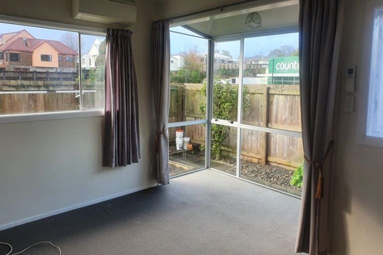Photo of property in 3/24 Hori Street, Vogeltown, New Plymouth, 4310