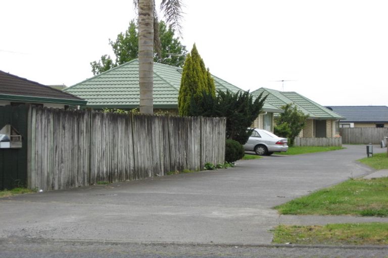 Photo of property in 70 Manuroa Road, Takanini, 2112