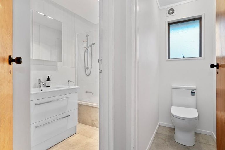 Photo of property in 18 James Cook Drive, Welcome Bay, Tauranga, 3112