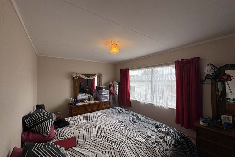 Photo of property in 10 Trimble Place, Bell Block, New Plymouth, 4312