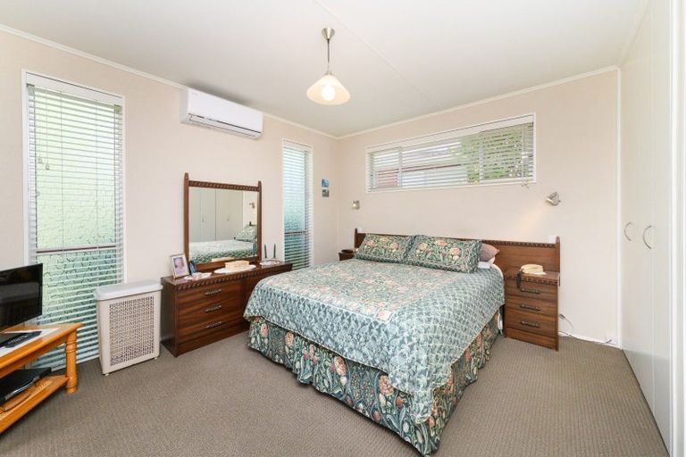 Photo of property in 6 Mudgway Place, Awapuni, Palmerston North, 4412