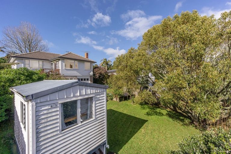 Photo of property in 49 Glencoe Road, Browns Bay, Auckland, 0630