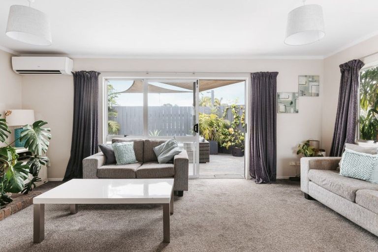 Photo of property in 7 Pokapu Place, Bethlehem, Tauranga, 3110