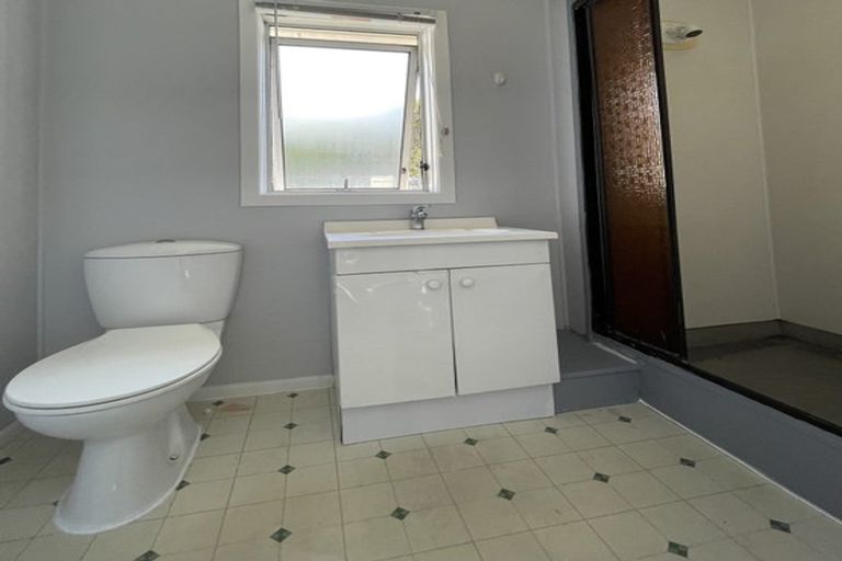 Photo of property in 43 Kurnell Drive, Botany Downs, Auckland, 2010