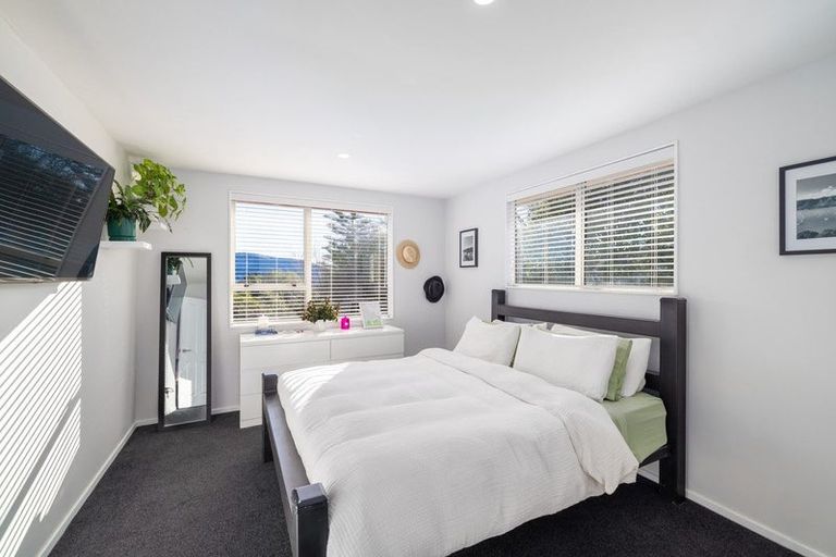 Photo of property in 4 Tau Crescent, Diamond Harbour, 8972