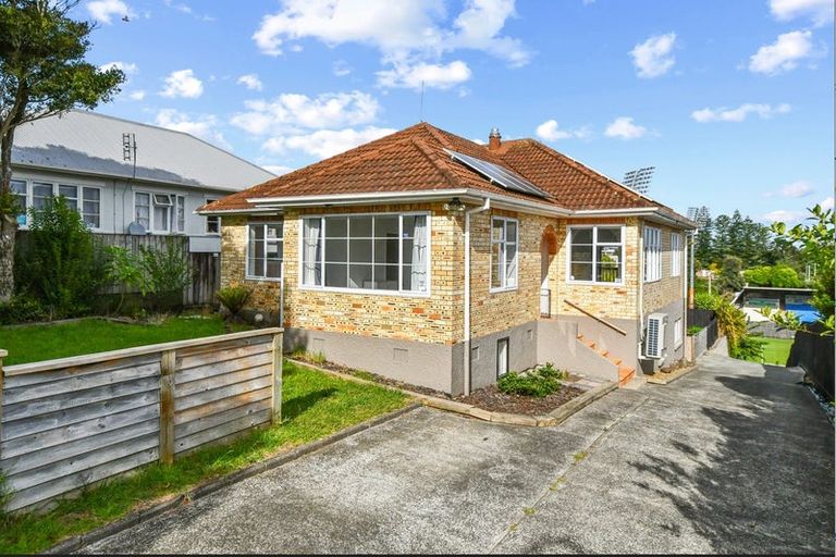 Photo of property in 8 Prospect Terrace, Pukekohe, 2120