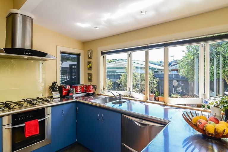 Photo of property in 51 Rotherham Terrace, Miramar, Wellington, 6022