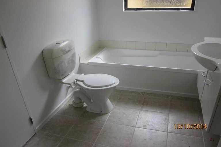 Photo of property in 22/8 Margan Avenue, New Lynn, Auckland, 0600