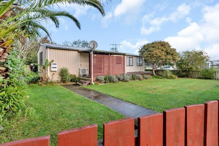 Photo of property in 15 Tamure Place, Ruakaka, 0116
