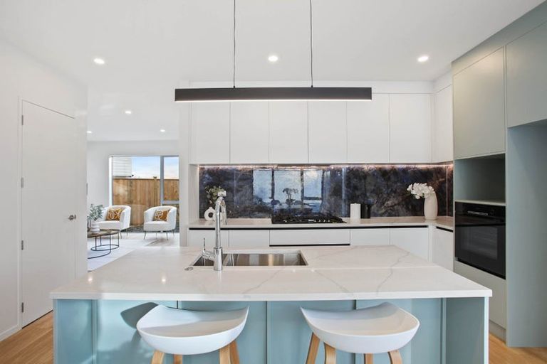 Photo of property in 39b Sorrel Crescent, Bucklands Beach, Auckland, 2012