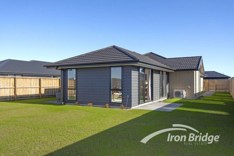 Photo of property in 37 Te Kanawa Lane, Rolleston, 7615
