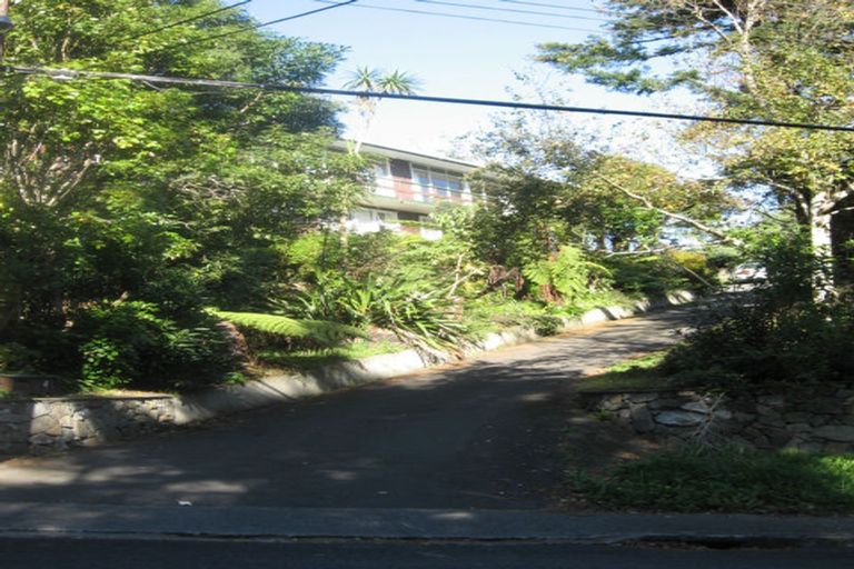 Photo of property in 4 Manor Drive, Stokes Valley, Lower Hutt, 5019