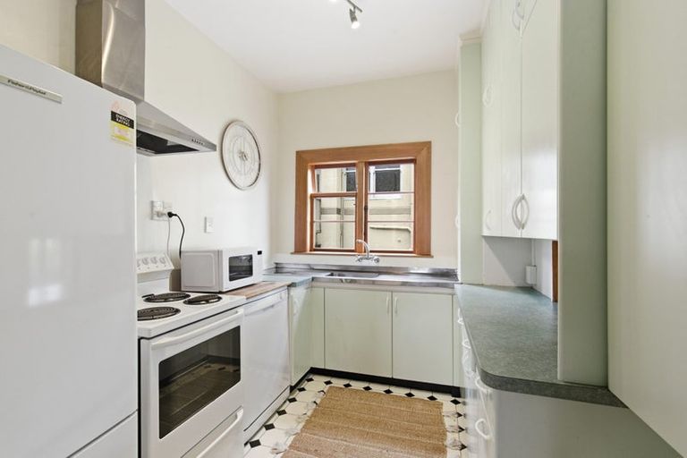 Photo of property in 9c Stowe Hill, Thorndon, Wellington, 6011