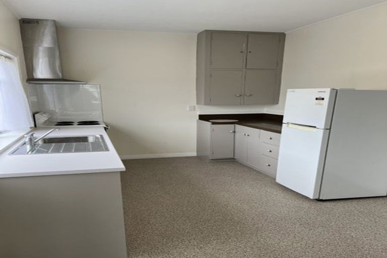 Photo of property in 22 Hawker Street, Mount Victoria, Wellington, 6011