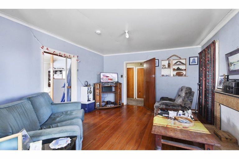 Photo of property in 262 Burwood Road, Burwood, Christchurch, 8083