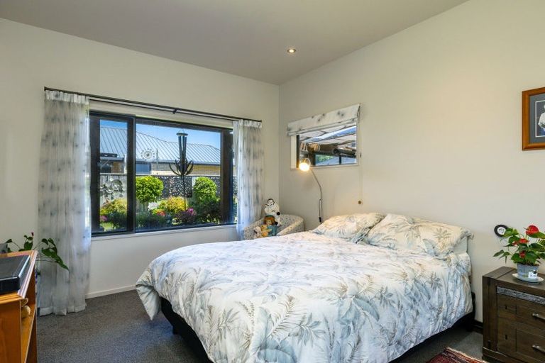 Photo of property in 17 Magnolia Drive, Springlands, Blenheim, 7201