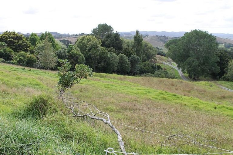 Photo of property in 79 Gorge Road, Maungaturoto, 0520