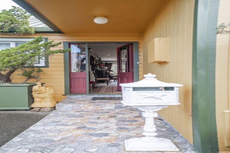 Photo of property in 24 Penryn Drive, Camborne, Porirua, 5026