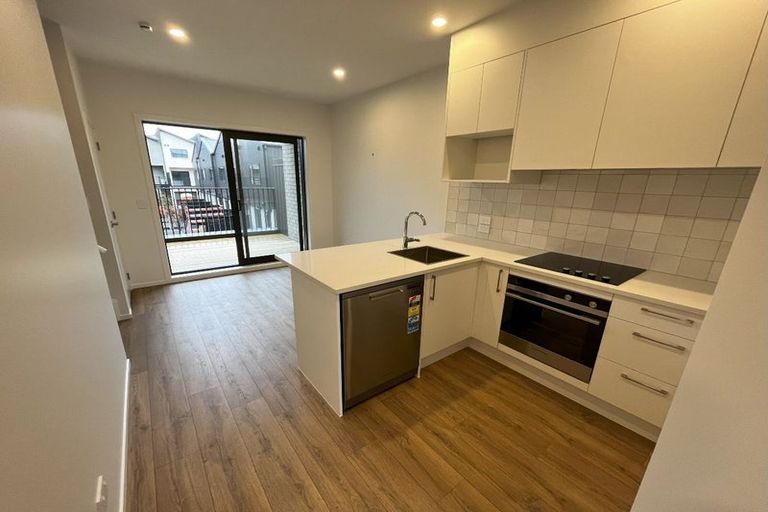 Photo of property in 25/28 Westgate Drive, Westgate, Auckland, 0614