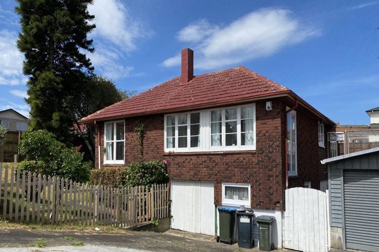 Photo of property in 87 Hillsborough Road, Hillsborough, Auckland, 1042