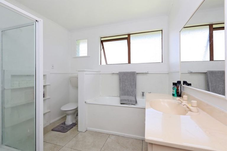 Photo of property in 6 Guy Street, Waipawa, 4210