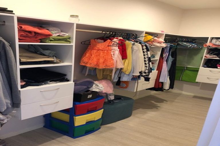 Photo of property in 2/63 Pupuke Road, Birkenhead, Auckland, 0627