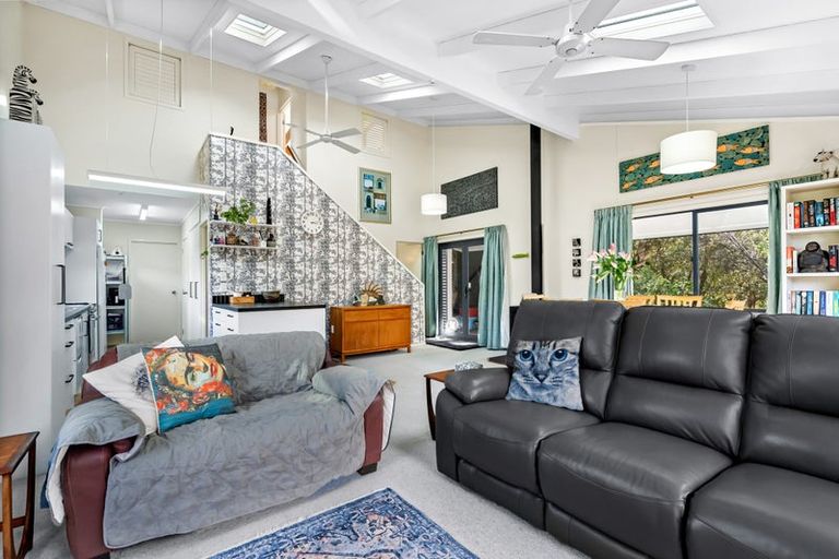 Photo of property in 29 Tahunatapu Road, Parua Bay, Whangarei, 0174