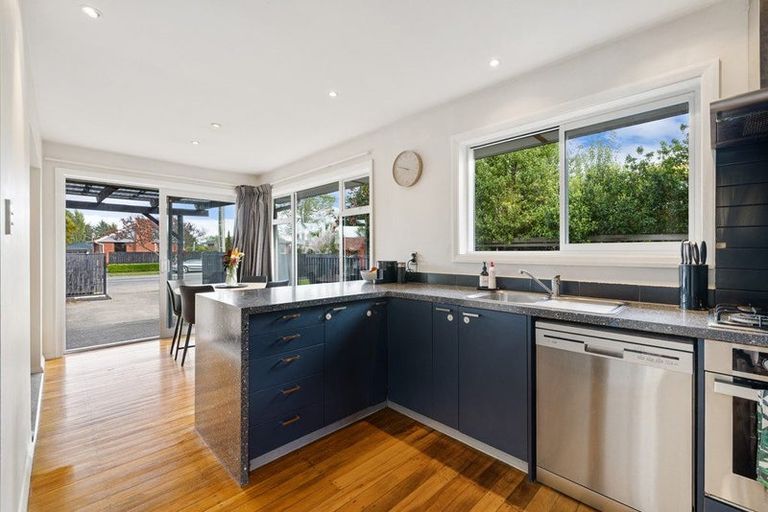 Photo of property in 124 Cavendish Road, Casebrook, Christchurch, 8051